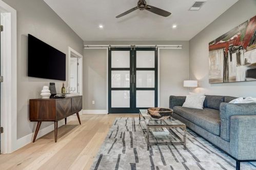 6819 Arroyo Seco, Austin TX  78756-1305 exterior