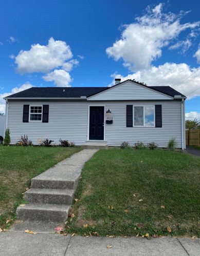 922 Allen Dr, Springfield, OH 45505-2706