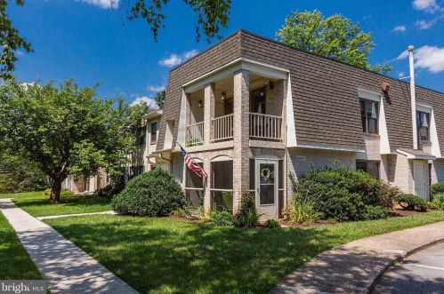 85 Valleybrook Dr, Lancaster PA  17601-4612 exterior