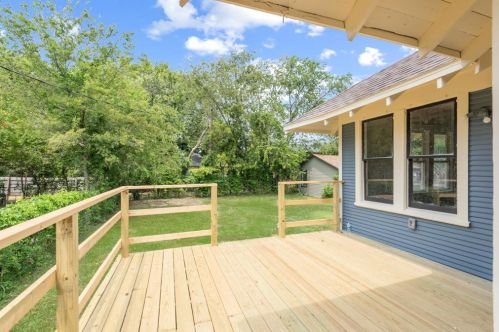 2218 Fairmount Ave, Fort Worth TX  76110-1822 exterior