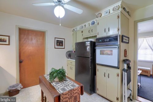 1845 Rockford Ln, Lancaster PA  17601-5028 exterior