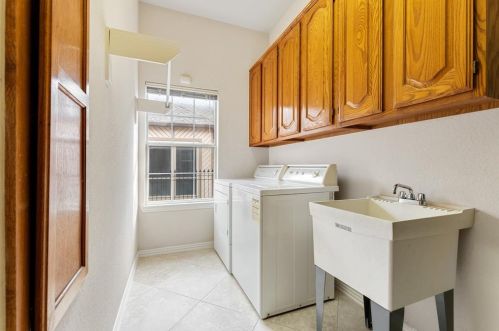 3627 Fld Stone Dr, Carrollton TX exterior