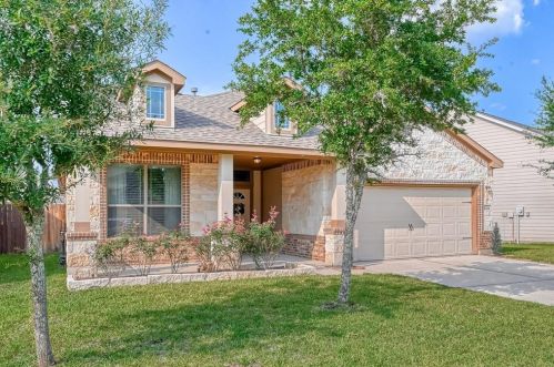 2514 Amy Lee Dr, Conroe TX  77304-5003 exterior