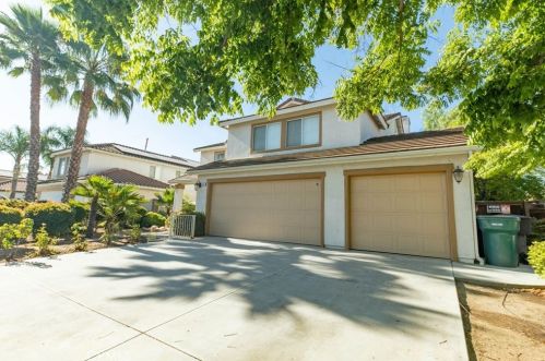 841 Kilmarnock Way, Riverside, CA 92508-6077