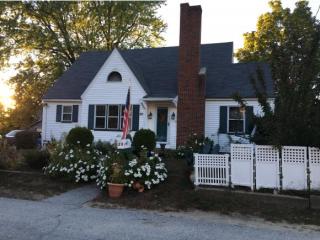 20 Coaker Ave, Manchester, NH 03106-1115