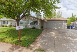 2590 Saturn Skwy, Redding, CA 96002-2812