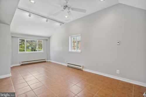 13 Dorann Ave, Princeton NJ  08540-3906 exterior