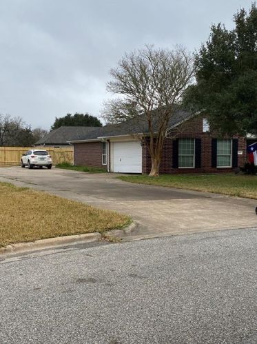 1463 Pin Oak Dr, Bellvue, TX 77418-3219