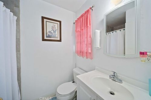 43820 Adler Ave, Lancaster CA 93534-5068 exterior