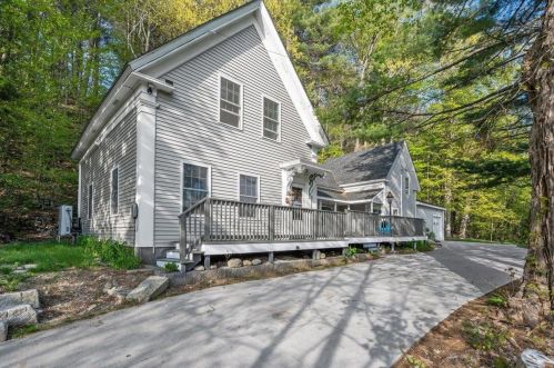 33 Dale St, Wilton, NH 03086-5205