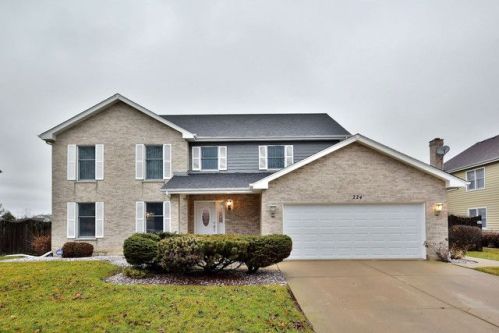 224 Lido Trl, Hanover Park, IL 60103-8600