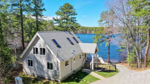 325 Concord Ln, Wakefield, NH 03830-3486