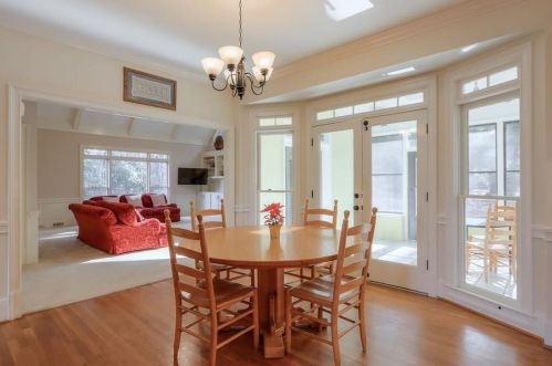 1775 Brandon Hall Dr, Atlanta GA  30350-3706 exterior