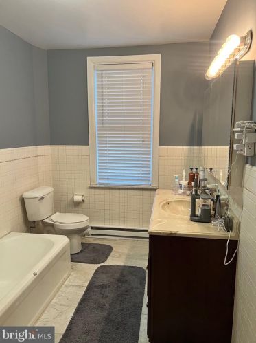 5918 Jackson St, Philadelphia PA  19135-4031 exterior