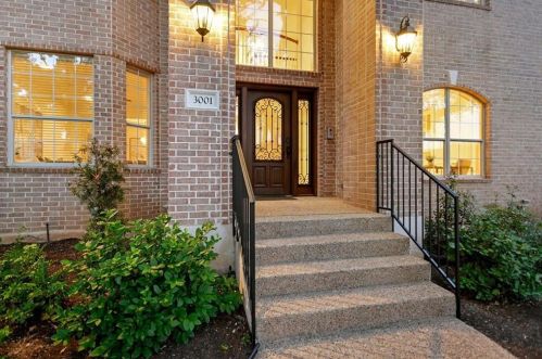 3001 Chatelaine Dr, Austin TX  78746-6895 exterior