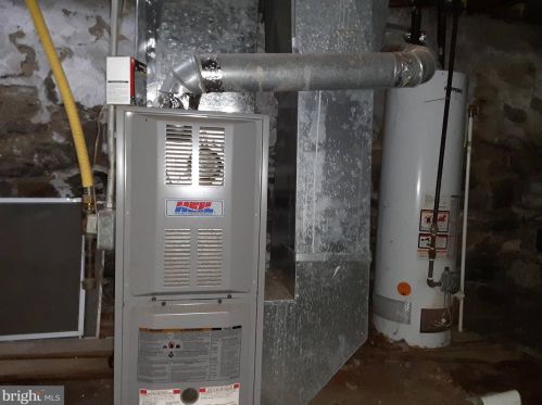 236 Ross St, Lancaster PA  17602-1940 exterior