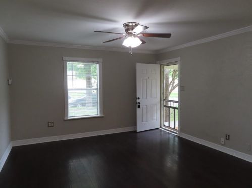 1228 Meadowbrook Dr, Garland TX  75040-5636 exterior