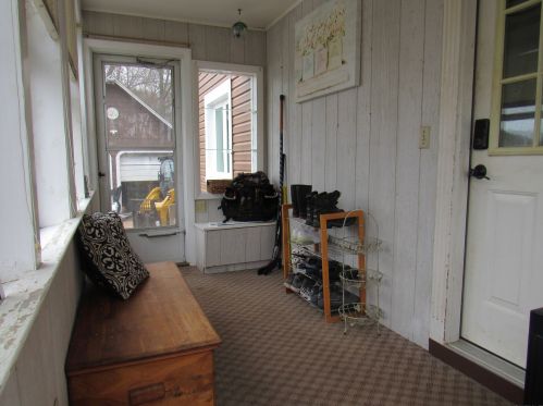 26 Brookvale Dr, Wallingford, CT 06492-4803