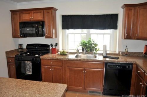 20 Main St, Norwalk, CT 06854-2711