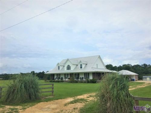 8701 Dave Brian Ln, Slaughter, LA 70777-3908