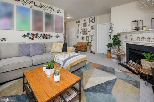 31 Kyle Way, Trenton NJ 08628-2525 exterior