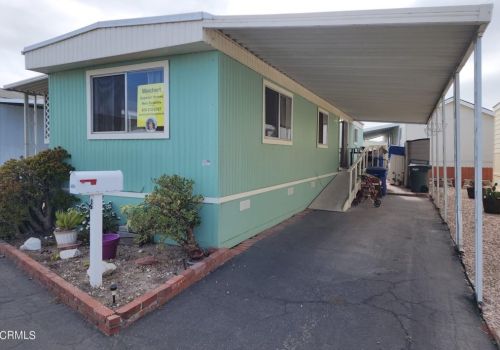 4041 Bluebird Ln, Oxnard, CA 93033-6855
