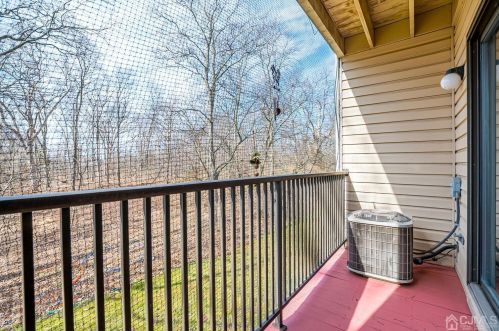 267 Hampshire Ct, Piscataway NJ  08854-6243 exterior