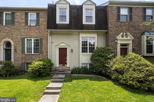 3310 Stone Heather Ct, Herndon, VA 20171-4020