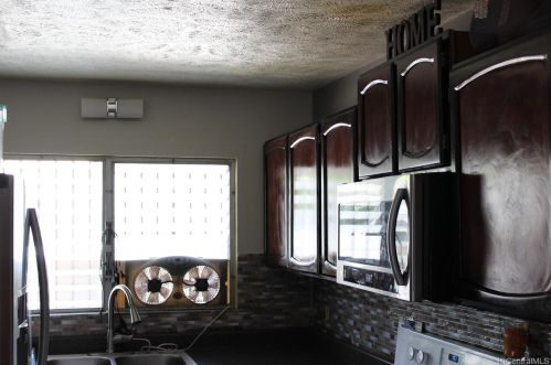 1050 Wong Ln, Honolulu HI  96817-2839 exterior