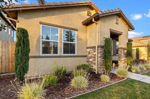 1571 Woodward Ave, Manteca, CA 95337-7203