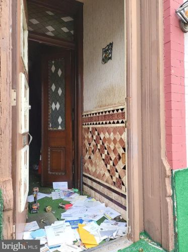 1631 29 St, Philadelphia PA 19121-2739 exterior