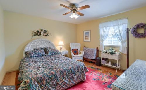 1845 Rockford Ln, Lancaster PA  17601-5028 exterior