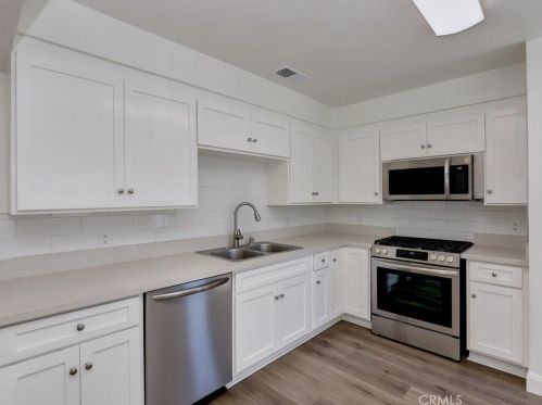 1001 Hanover Pl, Anaheim, CA 92801-3146