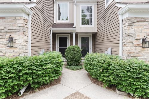 167 Locksley Dr, Streamwood, IL 60107-2957