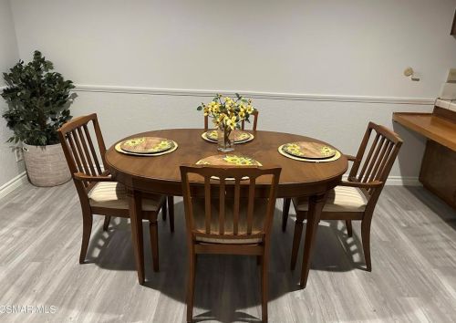 2105 Hurles Ave, Simi Valley CA 93063-2731 exterior