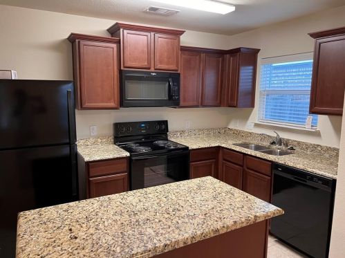 1609 Park Trails Blvd, Princeton TX  75407 exterior