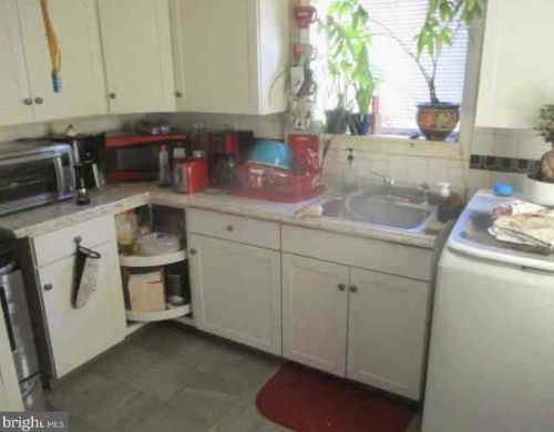 3758 10th St, Philadelphia PA 19148-4403 exterior