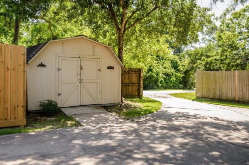 2006 Willowwisp, Taylor Lake Village TX  77586-3311 exterior