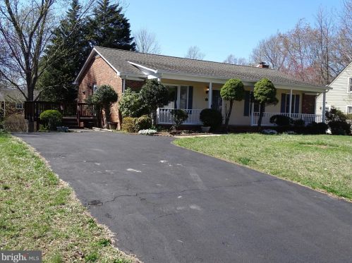 11516 Harvestdale Dr, Fredericksburg, VA 22407-7441