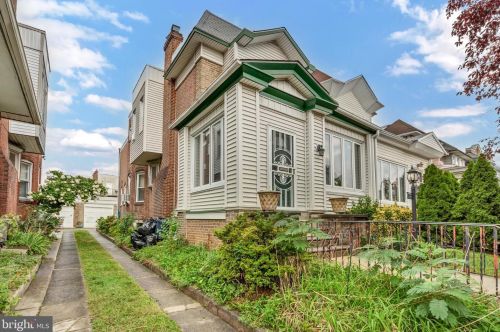 6211 Christian St, Philadelphia, PA 19143-2920