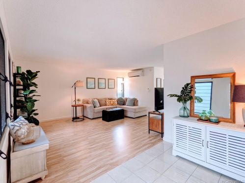 47402 Hui Iwa St, Kaneohe, HI 96744-4350