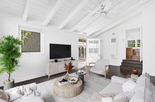 4706 Halbrent Ave, Van Nuys CA  91403-2420 exterior