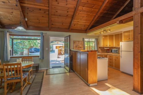 412 Manzanita Rd, Big Basin, CA 95006-9746