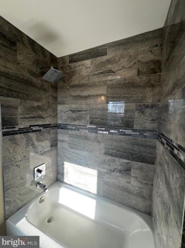 1435 Juniper St, Philadelphia PA 19147-4924 exterior