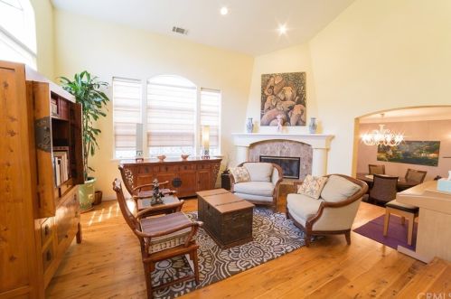 1505 Gates Ave, Manhattan Beach, CA 90266-7026