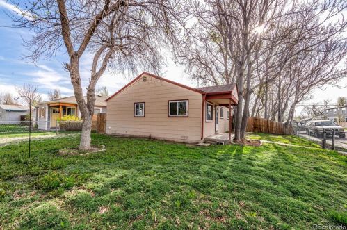 1900 Akron St, Denver CO  80010-1711 exterior