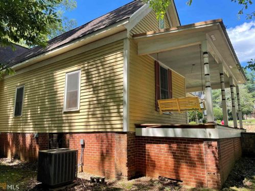 91 Church St, Jefferson, GA 30549-1025