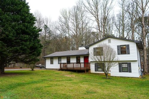 180 Crawford Cir, Newnan, GA 30265-1932