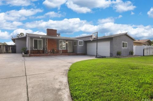 3107 Casa Loma Dr, San Bernardino, CA 92404-2505