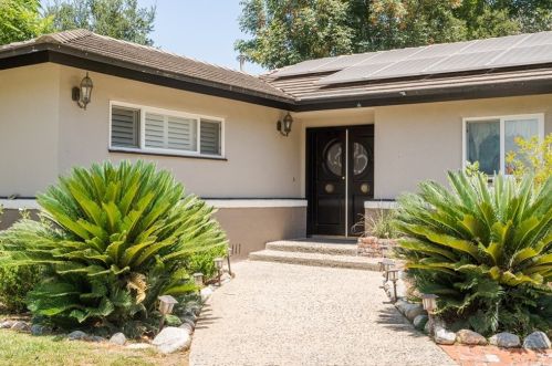 1005 Leadora Ave, Glendora, CA 91741-2846